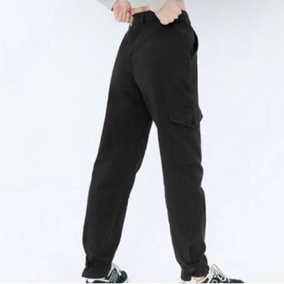 Aritzia’s Wilfred Free Modern Cargo Pant in Black, size 0 NWT - Picture 11 of 15